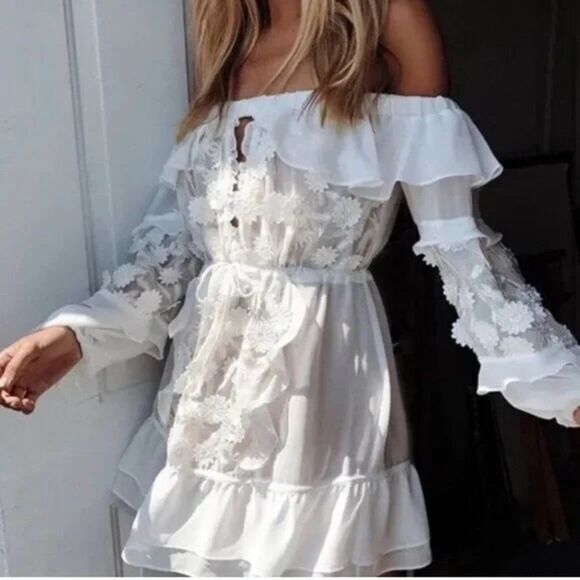 For Love and Lemons Carolina White Lace Long Sleeve Floral Mini Dress - Picture 5 of 11
